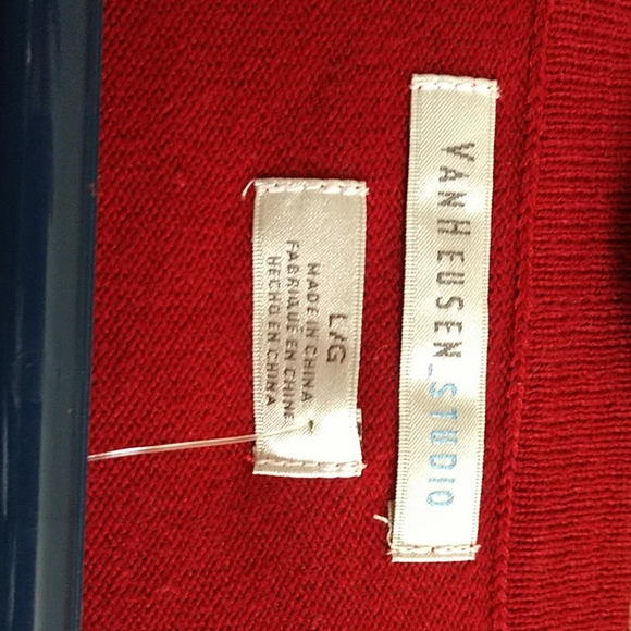 Button down sweater - Picture 2 of 5